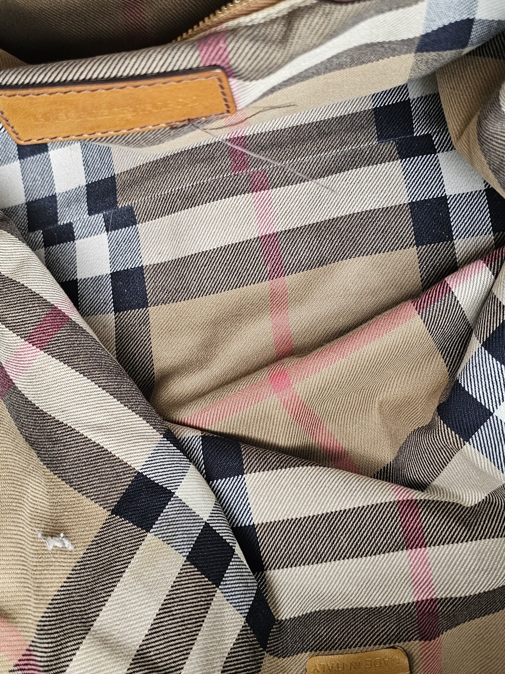 Burberry Shoulder Bag - Picture 7 of 9